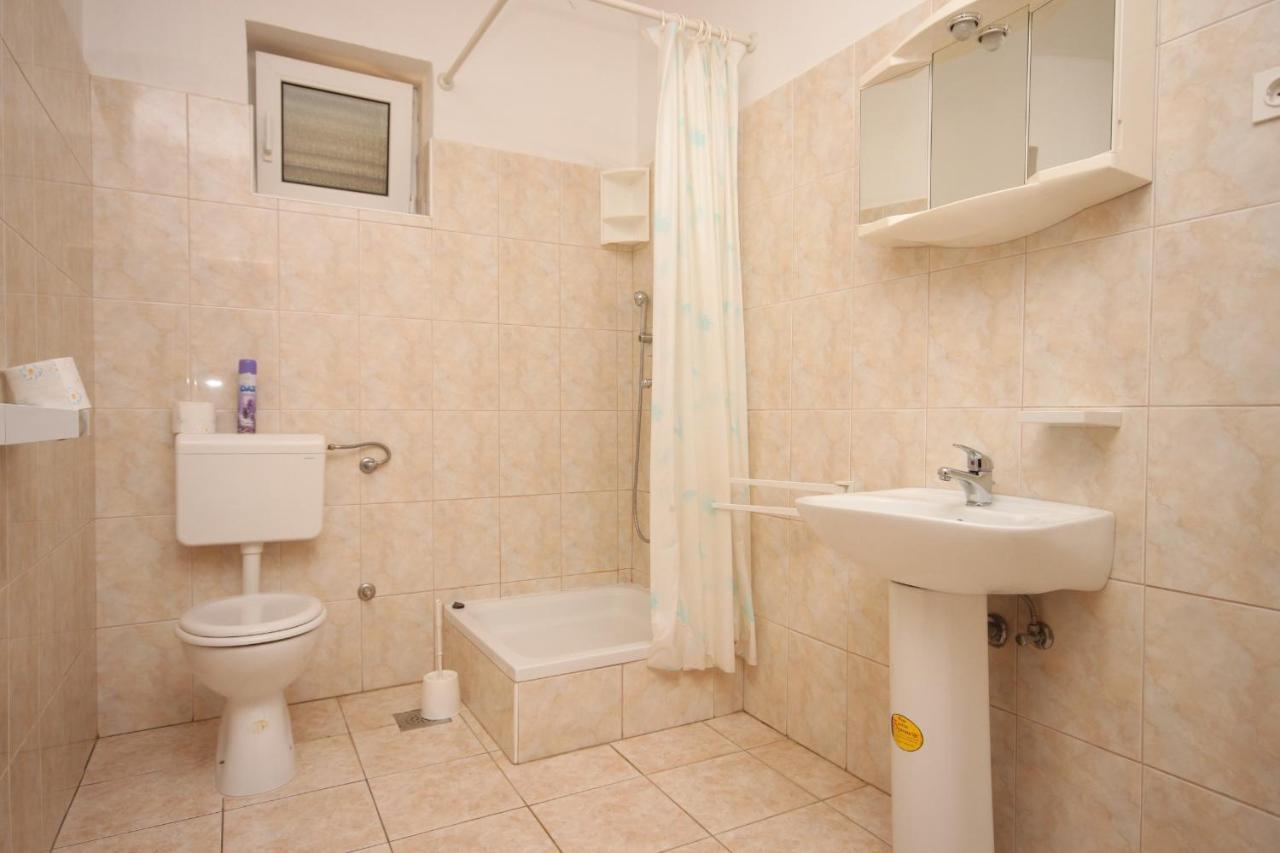 Apartments By The Sea Kustici, Pag - 6355 Екстер'єр фото